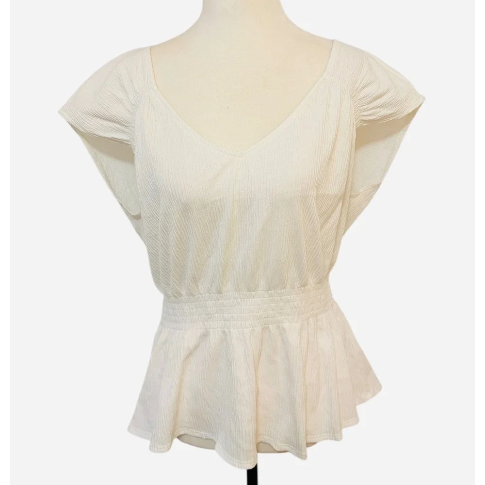 Old Navy Large White Textured Peplum V Neck Cap Sleeve Top Women's - Picture 4 of 9